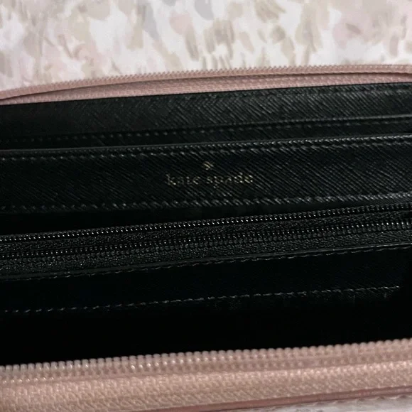 ROSE GOLD KATE SPADE ♠️ WALLET - Picture 4 of 6